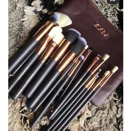 Zoeva 15 Pieces Makeup Brushes With Pouch