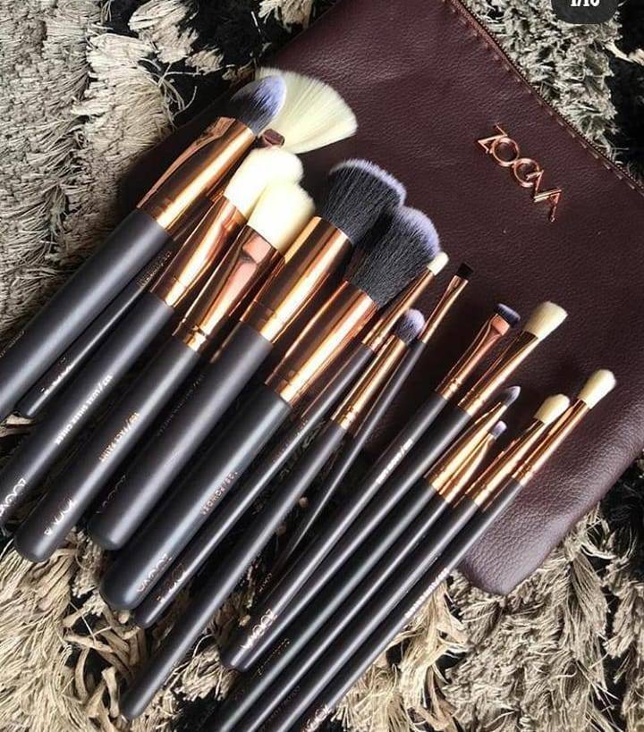 Zoeva 15 Pieces Makeup Brushes With Pouch