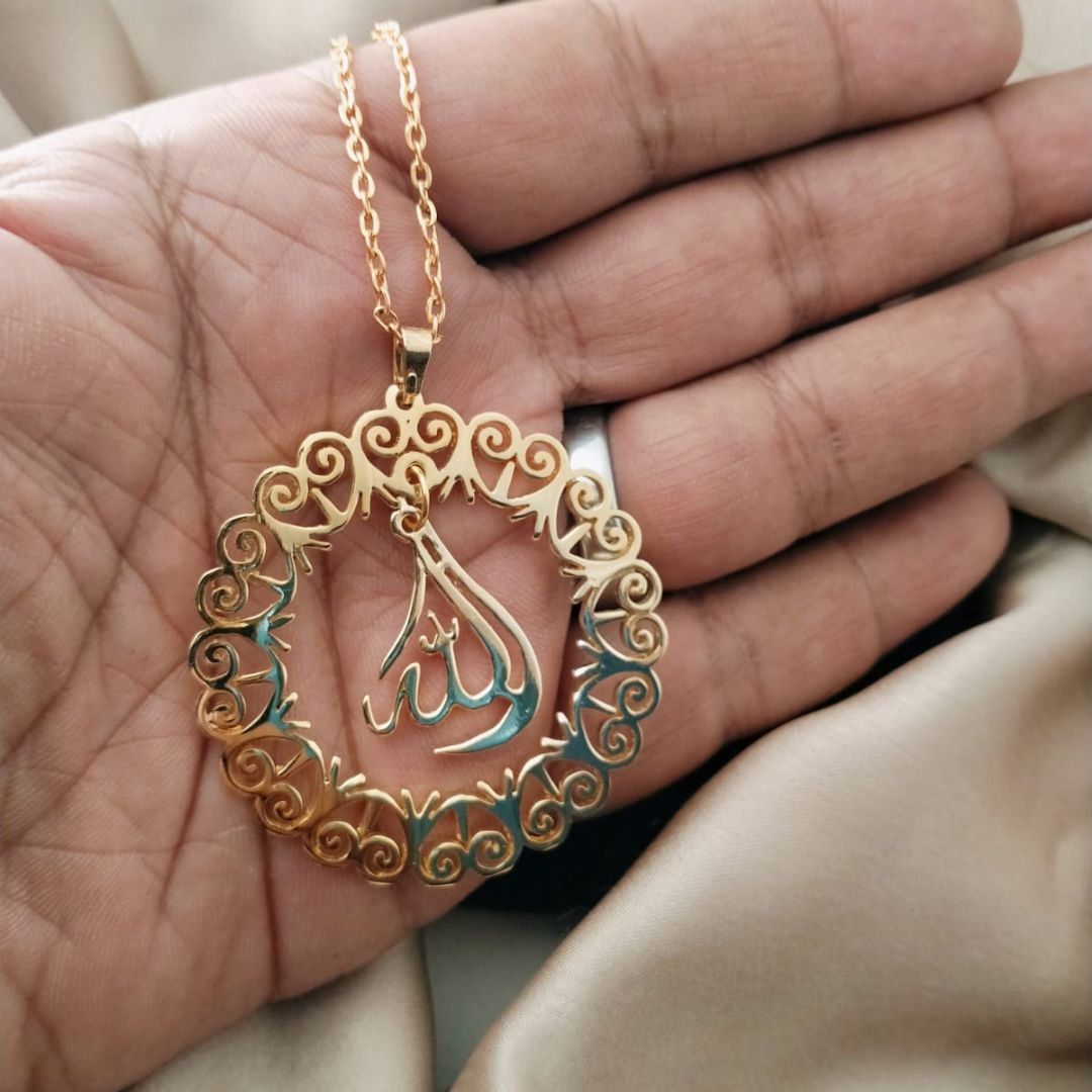 Gold Plated Calligraphy Customised Chain Pendent (Design 5)