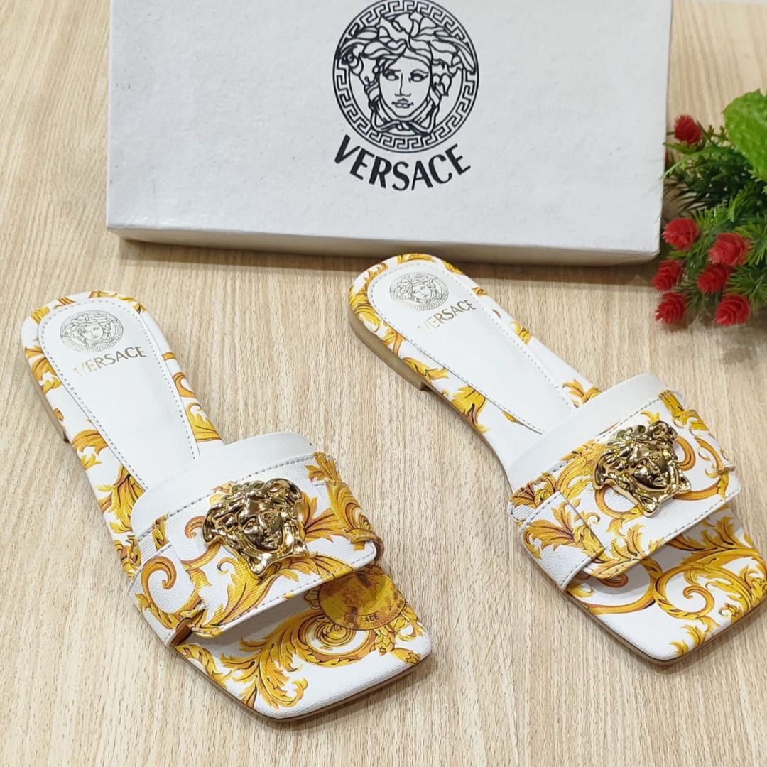 Versace flat 